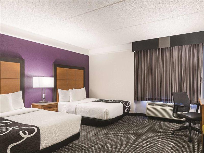 Howard Johnson By Wyndham Sacramento Downtown Ngoại thất bức ảnh