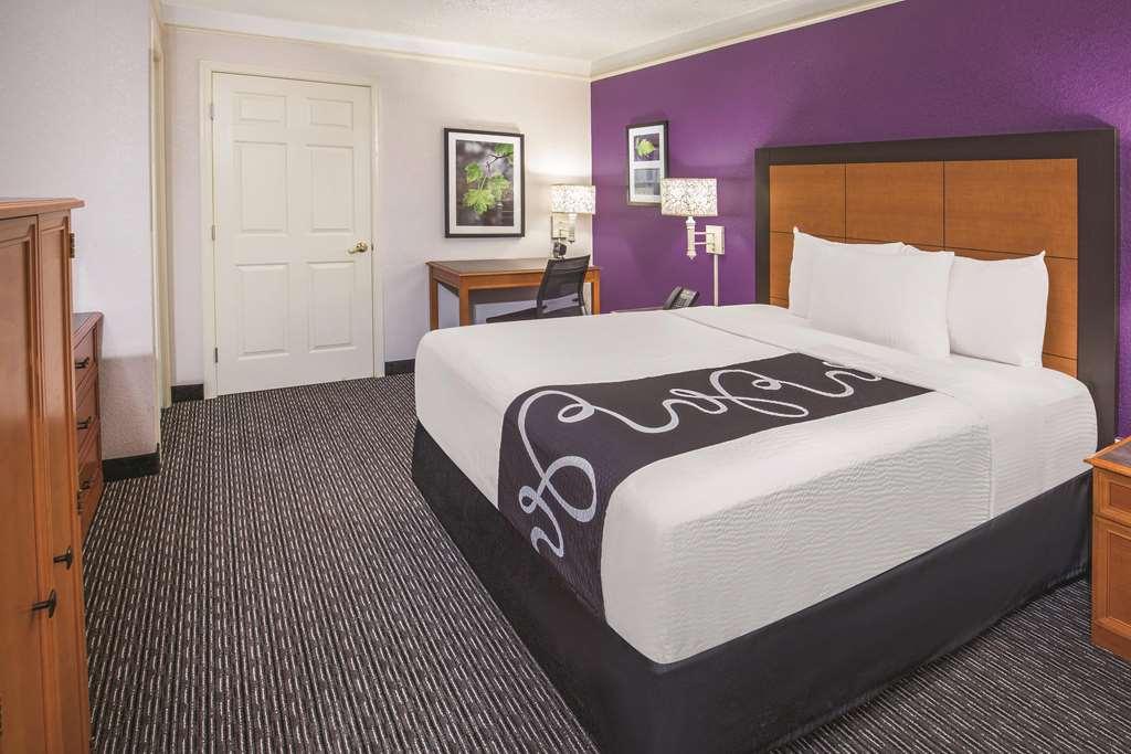 Howard Johnson By Wyndham Sacramento Downtown Phòng bức ảnh