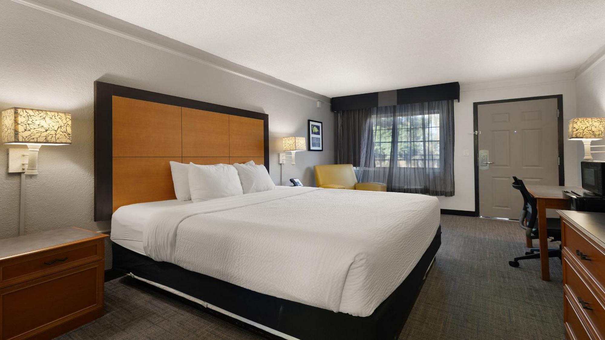 Howard Johnson By Wyndham Sacramento Downtown Ngoại thất bức ảnh