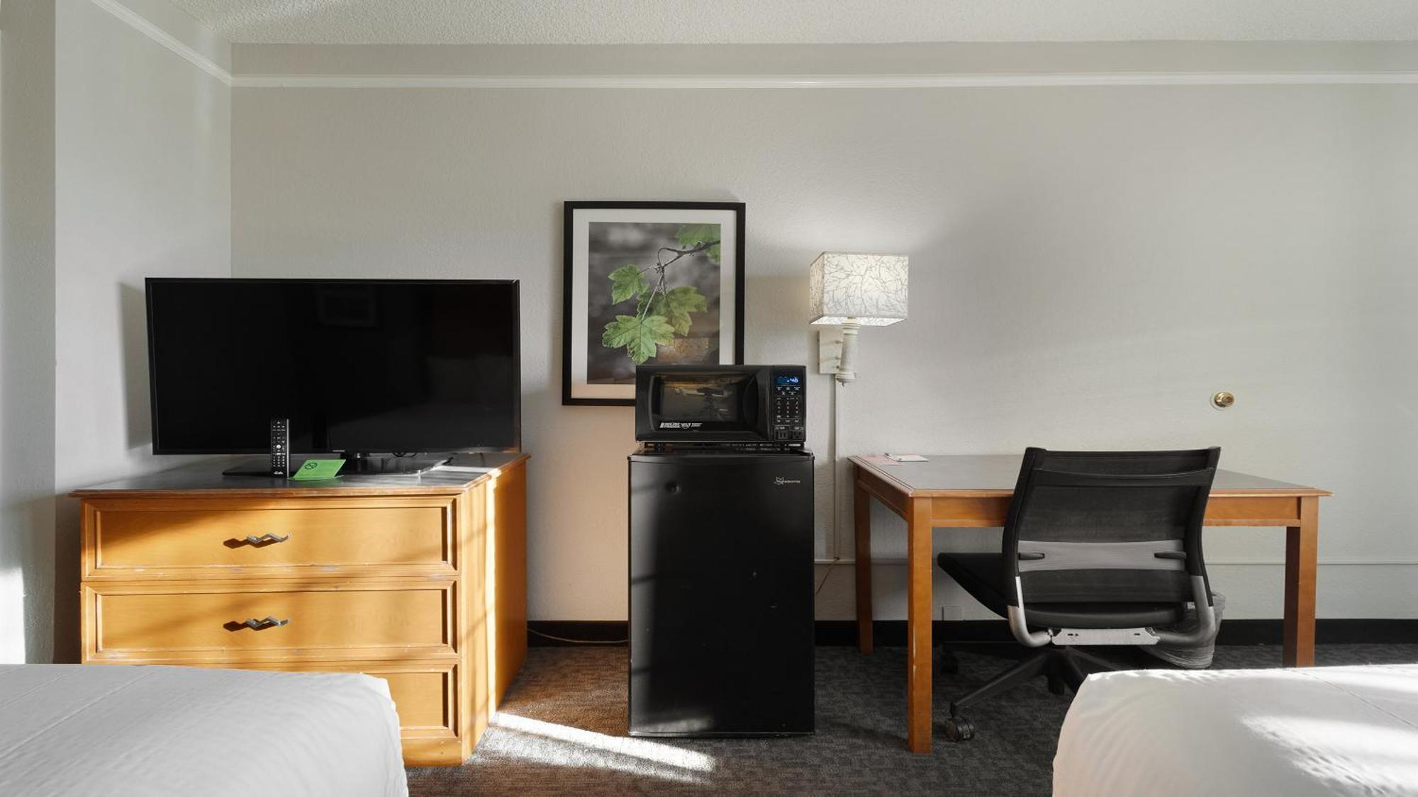Howard Johnson By Wyndham Sacramento Downtown Ngoại thất bức ảnh