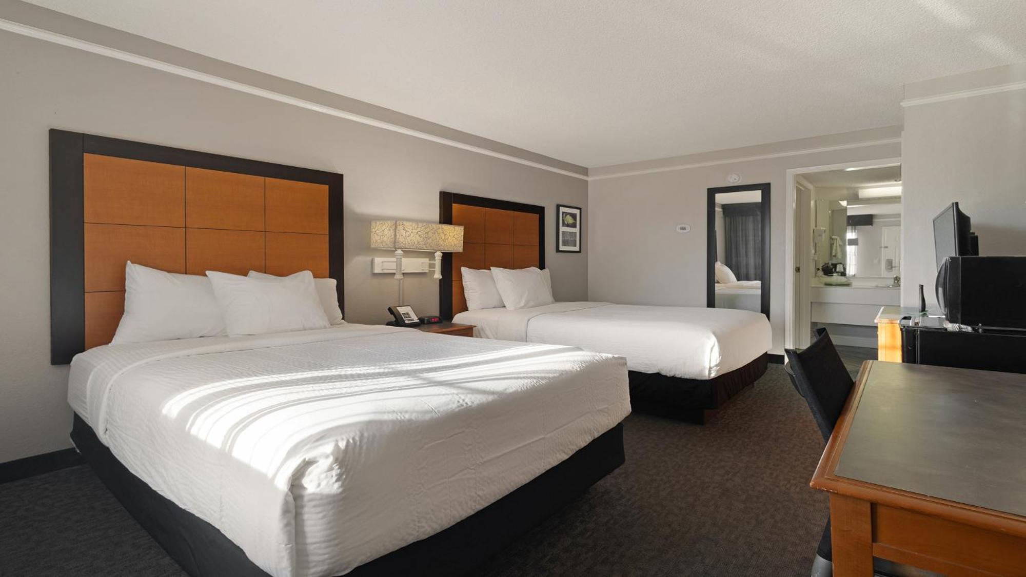 Howard Johnson By Wyndham Sacramento Downtown Ngoại thất bức ảnh
