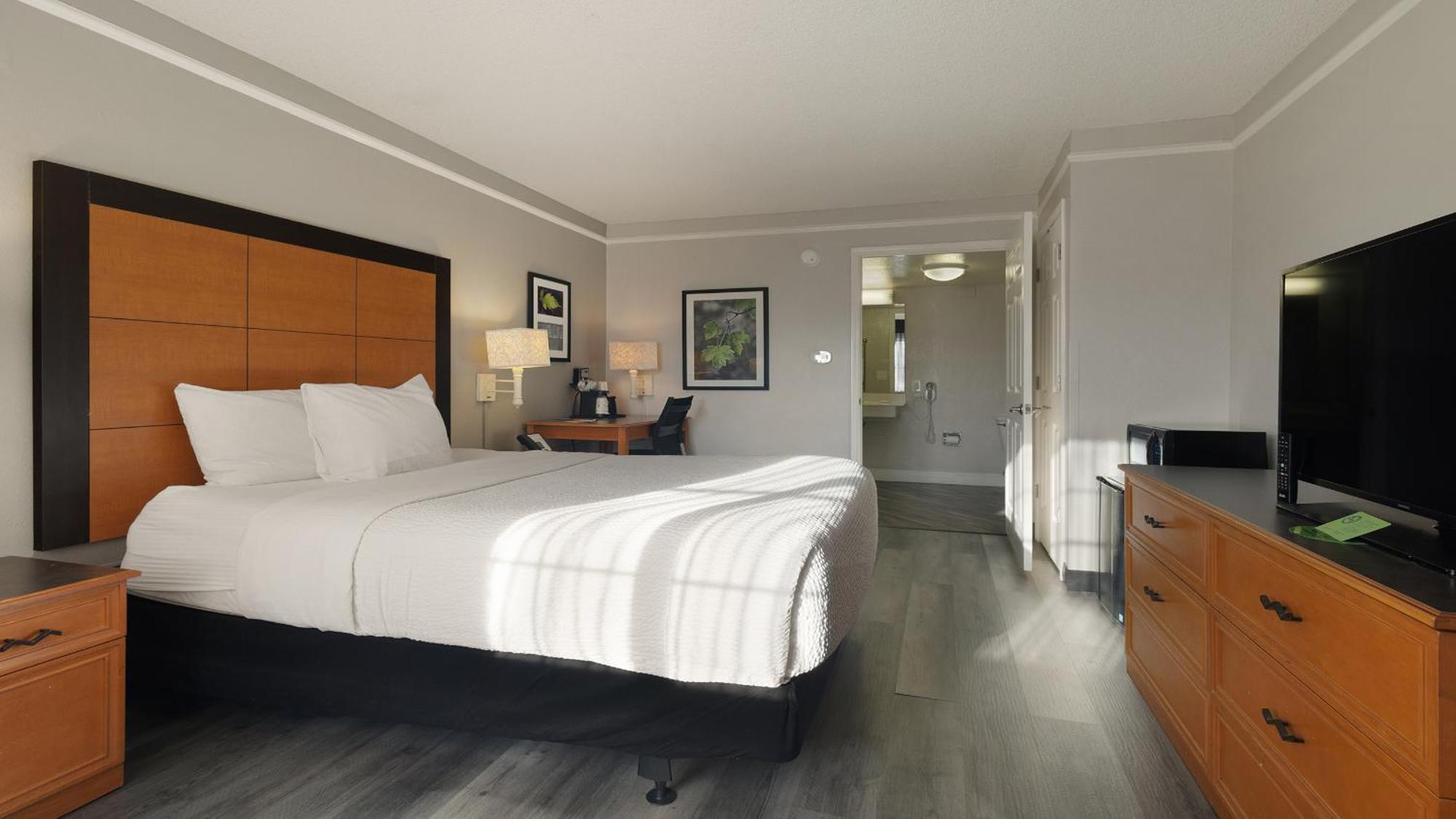 Howard Johnson By Wyndham Sacramento Downtown Ngoại thất bức ảnh