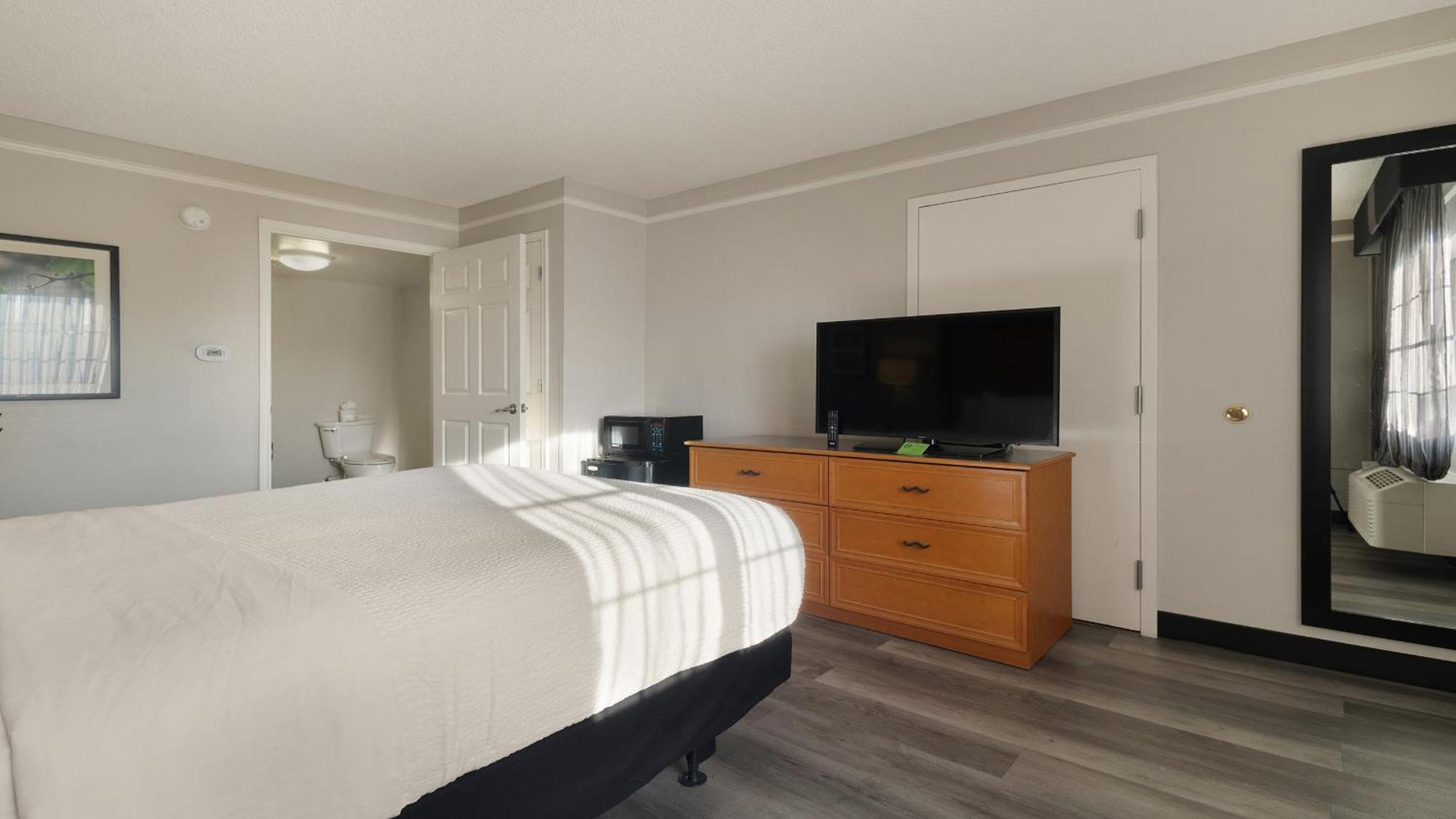 Howard Johnson By Wyndham Sacramento Downtown Ngoại thất bức ảnh