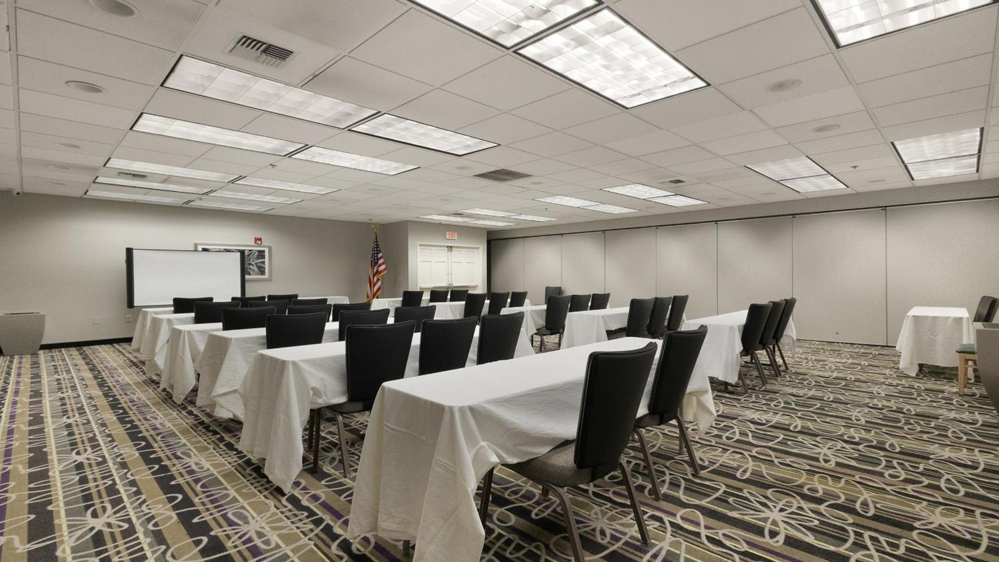 Howard Johnson By Wyndham Sacramento Downtown Ngoại thất bức ảnh
