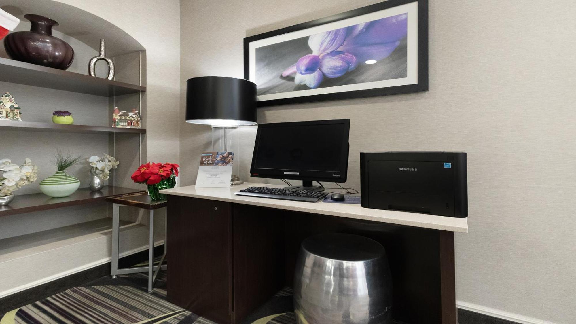 Howard Johnson By Wyndham Sacramento Downtown Ngoại thất bức ảnh